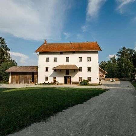 Veranstaltungszentrum Pruehmuehle Mit Schlafplaetzen Βίλα Eggenfelden Εξωτερικό φωτογραφία